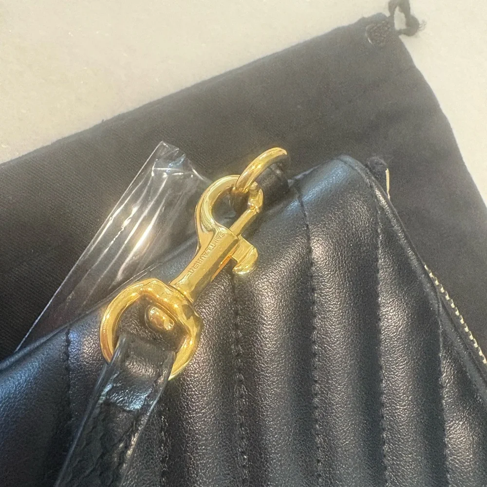 YSL clutch - Picture 5 of 10